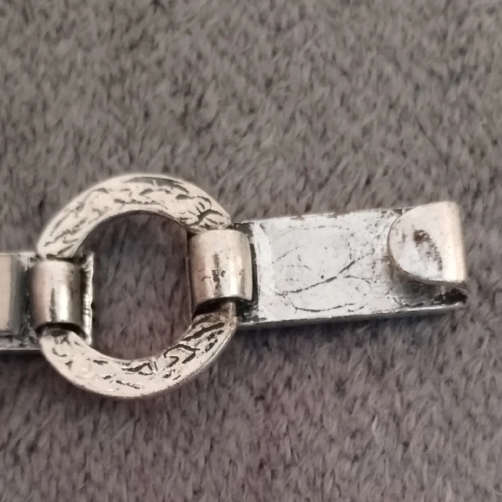 Chico's Silver Women's Belt With Pewter Color Accents Size M/L